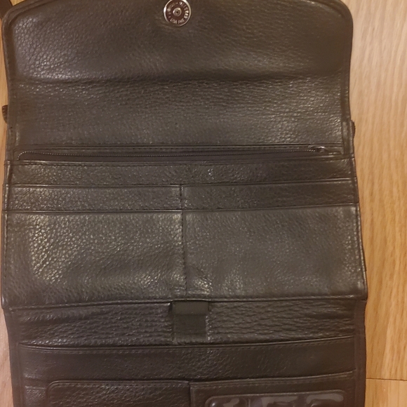 Brighton Crossbody - Picture 3 of 5